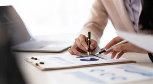 斐济的人到德国旅游用什么币种